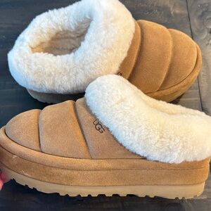 UGG Women's Tazzlita Platform Boot